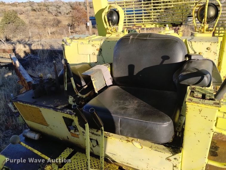 image for item DV6587 1970 International Harvester TD 20B dozer