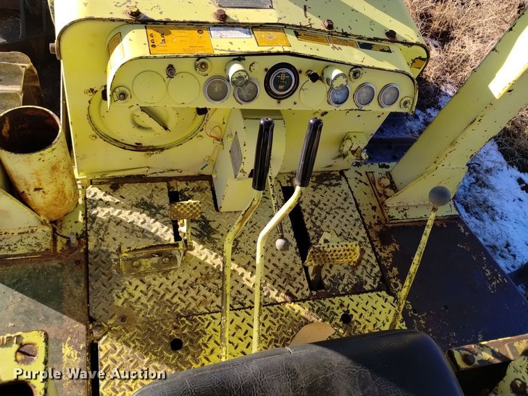 image for item DV6587 1970 International Harvester TD 20B dozer
