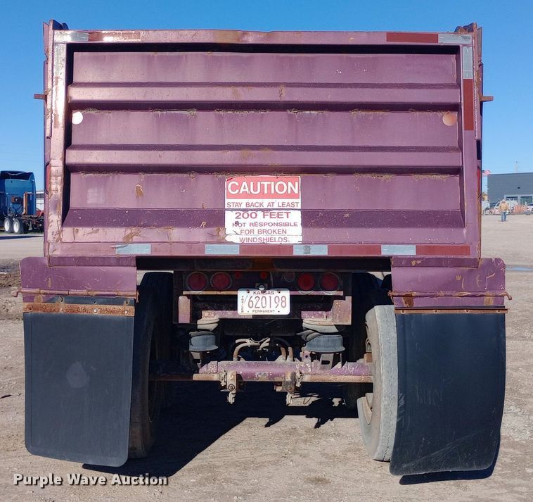 image for item DW0906 2000 Western end dump trailer