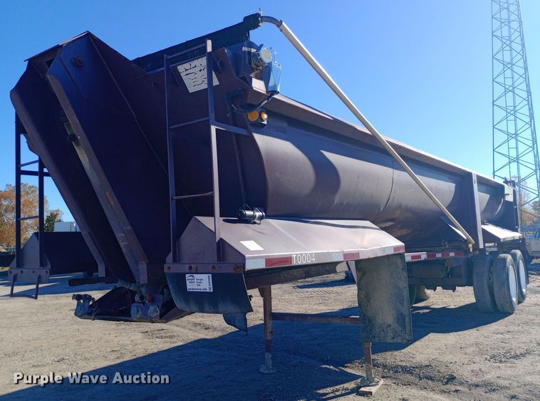 image for item DW0906 2000 Western end dump trailer