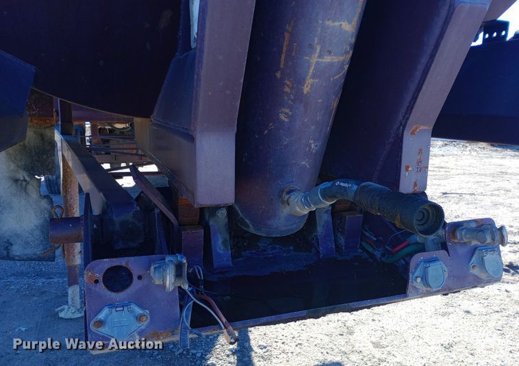 image for item DW0906 2000 Western end dump trailer