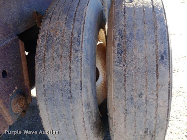 image for item DW0906 2000 Western end dump trailer