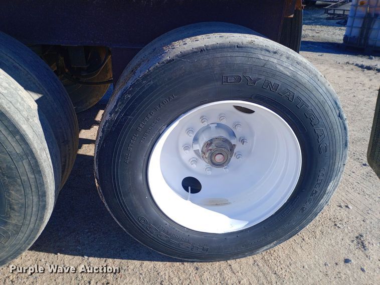 image for item DW0906 2000 Western end dump trailer