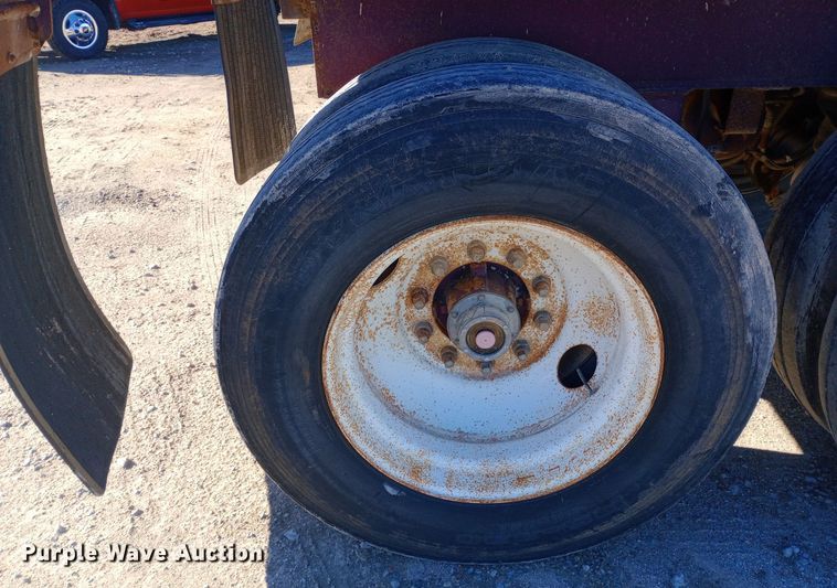 image for item DW0906 2000 Western end dump trailer