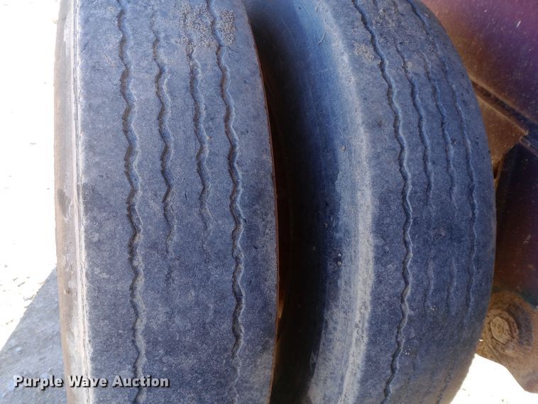 image for item DW0906 2000 Western end dump trailer