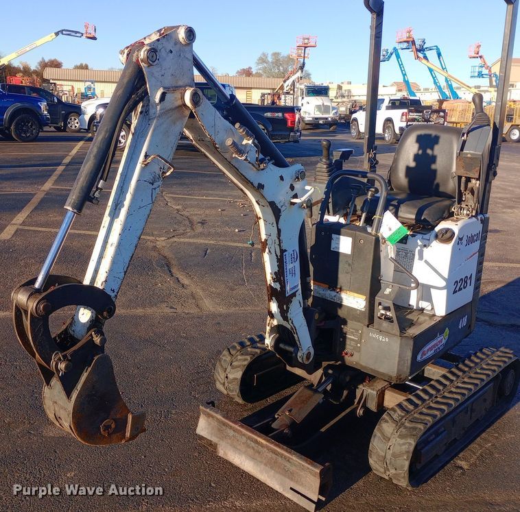 image for item DW0910 2017 Bobcat 418 mini excavator