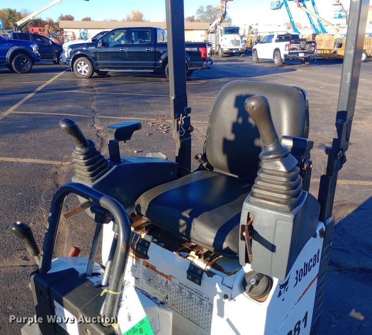 image for item DW0910 2017 Bobcat 418 mini excavator