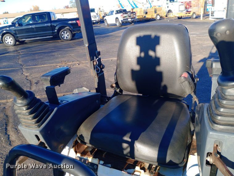 image for item DW0910 2017 Bobcat 418 mini excavator