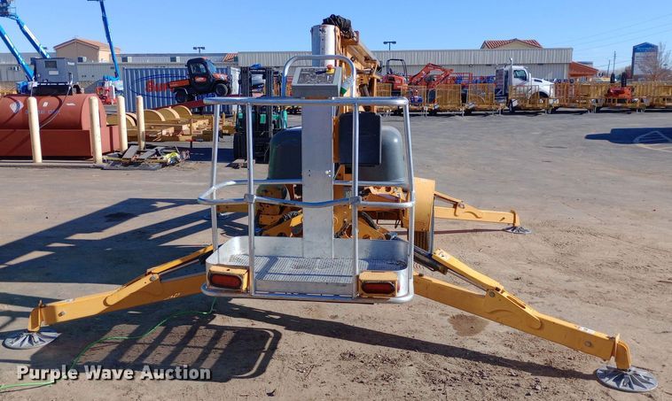 image for item DW0913 2017 Houlotte 4527A boom lift