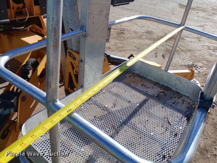 image for item DW0913 2017 Houlotte 4527A boom lift