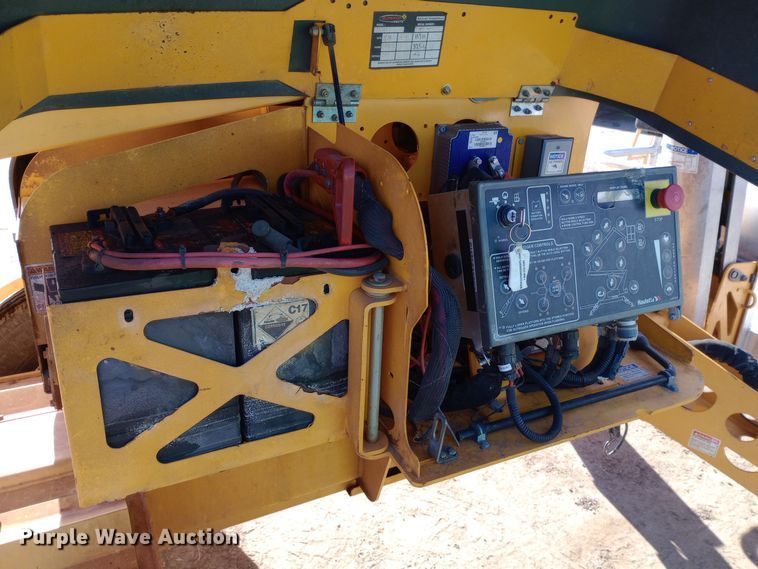 image for item DW0913 2017 Houlotte 4527A boom lift