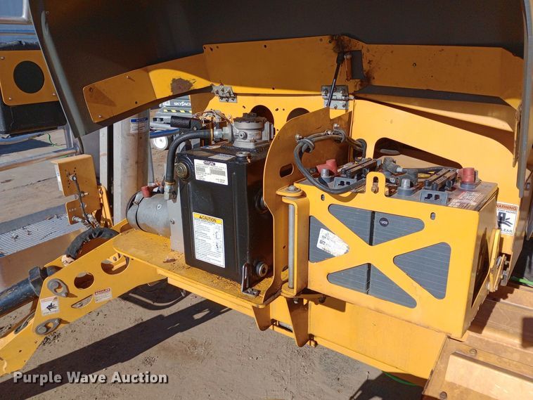 image for item DW0913 2017 Houlotte 4527A boom lift