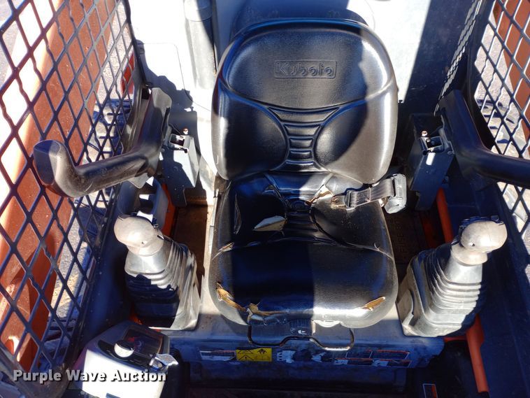 image for item DW0915 2017 Kubota SSV65 skid steer loader