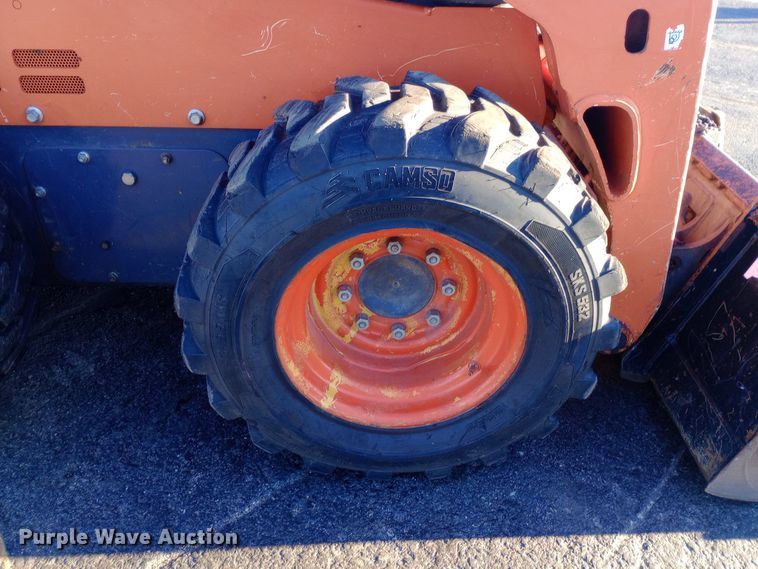 image for item DW0915 2017 Kubota SSV65 skid steer loader