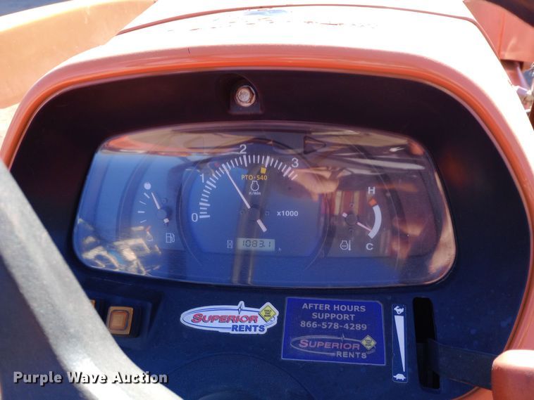 image for item DW0916 Kubota L3301HS tractor