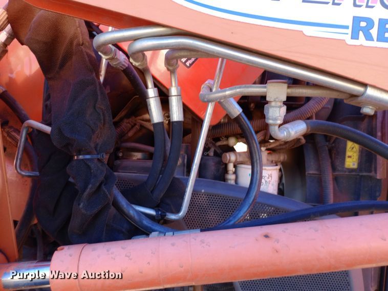 image for item DW0916 Kubota L3301HS tractor