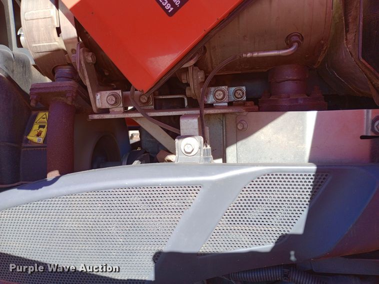 image for item DW0916 Kubota L3301HS tractor