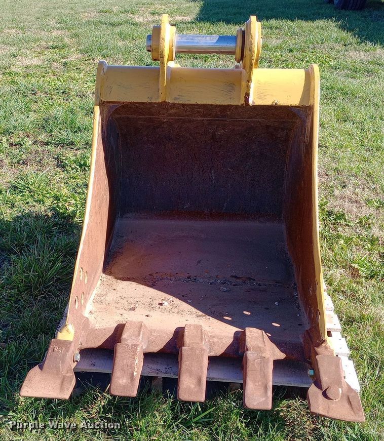 image for item DW0919 Caterpillar  excavator bucket