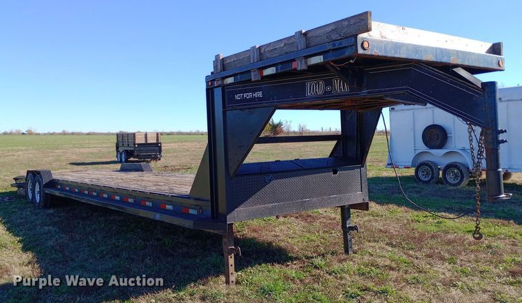 image for item DW0926 2004 Load-Max equipment trailer