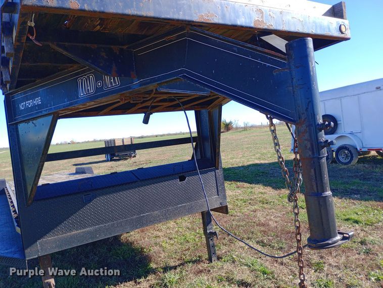 image for item DW0926 2004 Load-Max equipment trailer