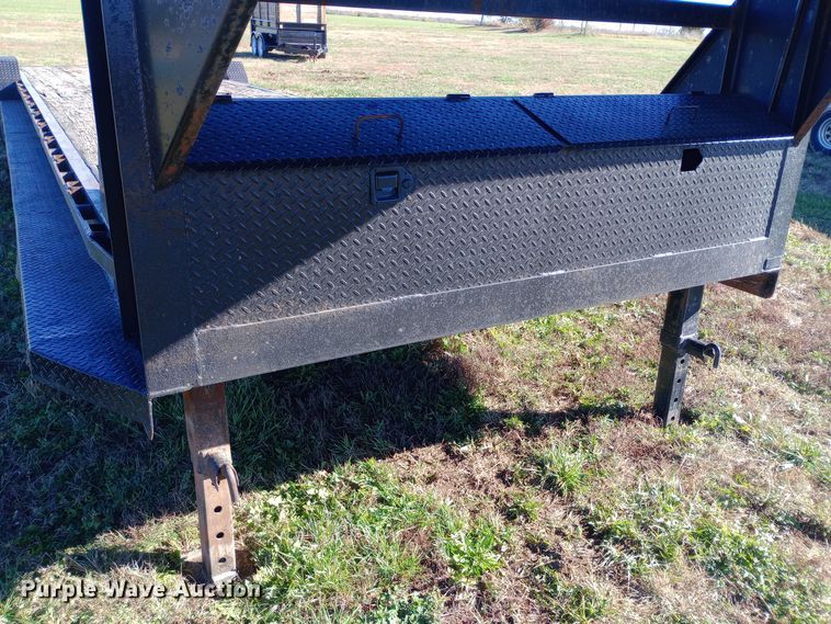 image for item DW0926 2004 Load-Max equipment trailer