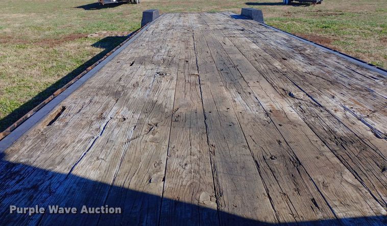 image for item DW0926 2004 Load-Max equipment trailer