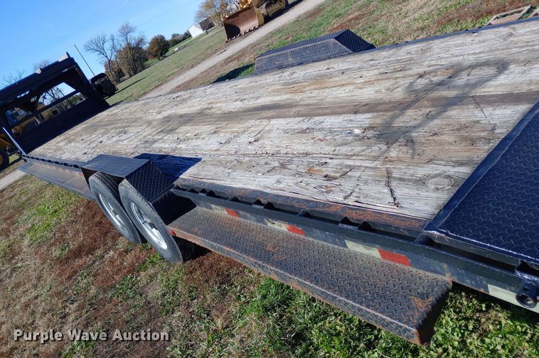 image for item DW0926 2004 Load-Max equipment trailer