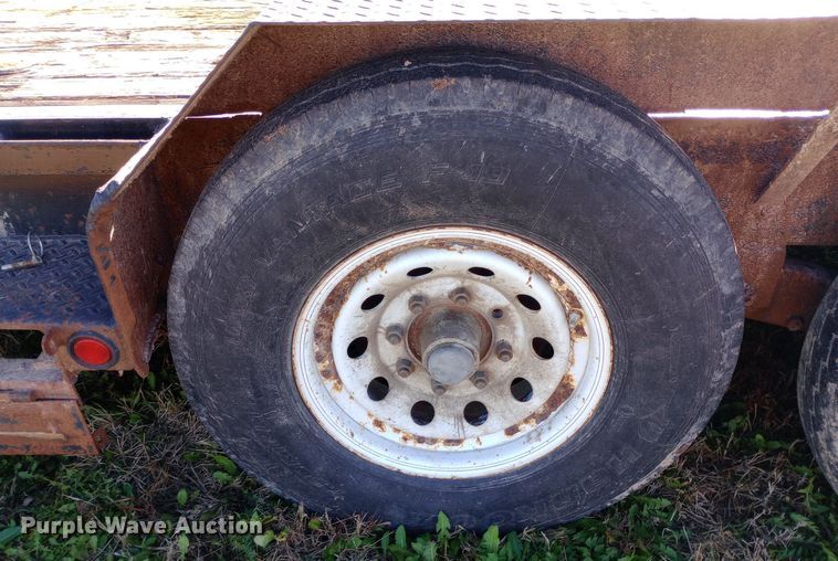 image for item DW0926 2004 Load-Max equipment trailer