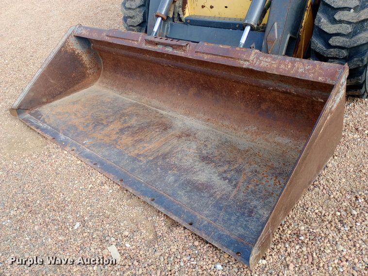 image for item DW0954 2002 New Holland LS190 skid steer loader