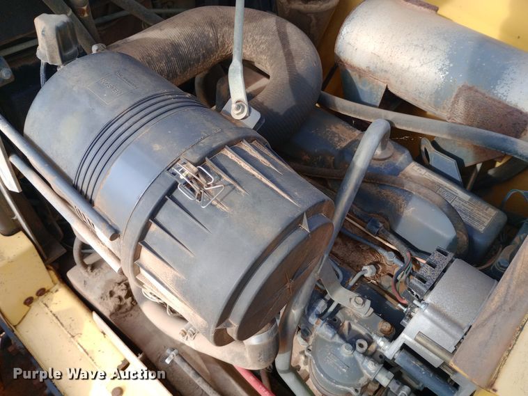 image for item DW0954 2002 New Holland LS190 skid steer loader