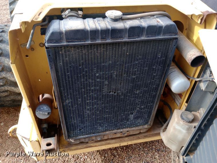 image for item DW0954 2002 New Holland LS190 skid steer loader