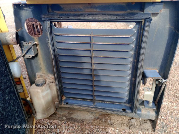 image for item DW0954 2002 New Holland LS190 skid steer loader