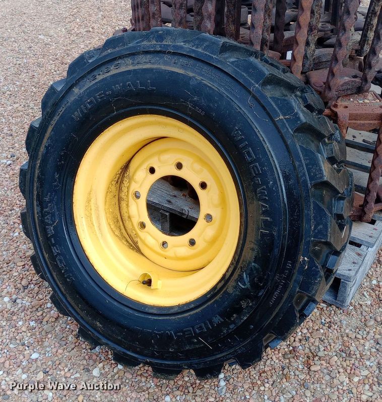 image for item DW0954 2002 New Holland LS190 skid steer loader