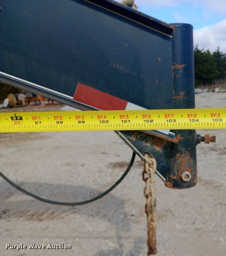 image for item DW0970 2010 Titan hydraulic tail equipment trailer