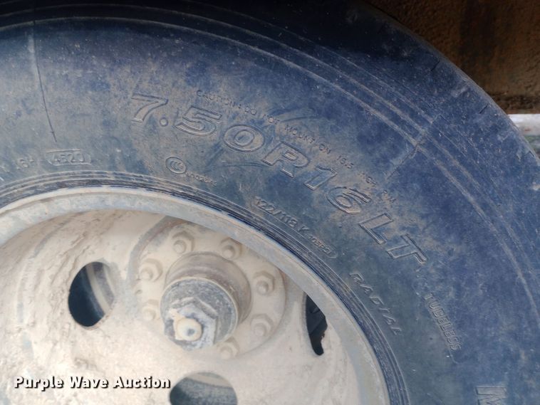 image for item DW0970 2010 Titan hydraulic tail equipment trailer