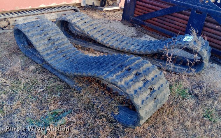 image for item DW0976 Skid steer tracks