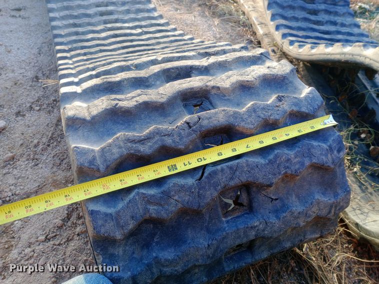 image for item DW0976 Skid steer tracks