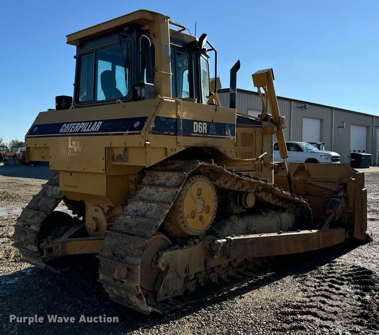 image for item DW2414 2004 Caterpillar D6R XL dozer