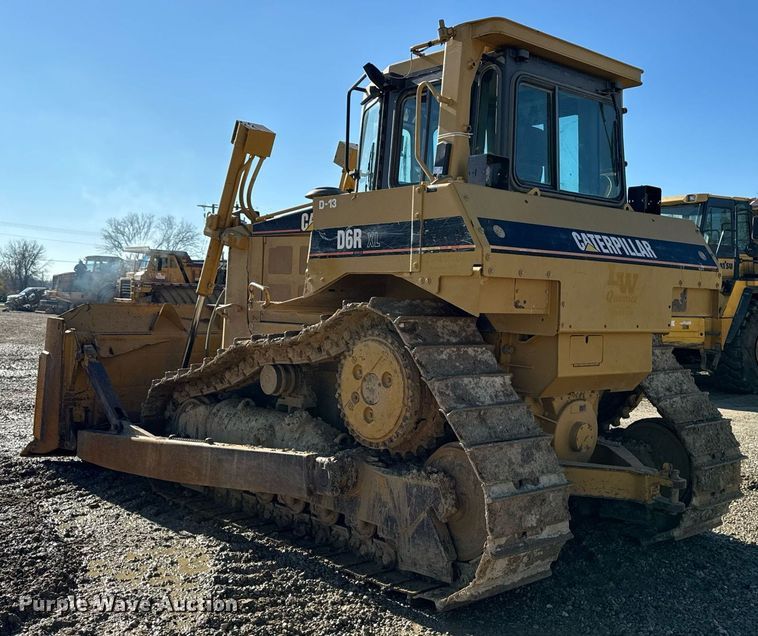 image for item DW2414 2004 Caterpillar D6R XL dozer