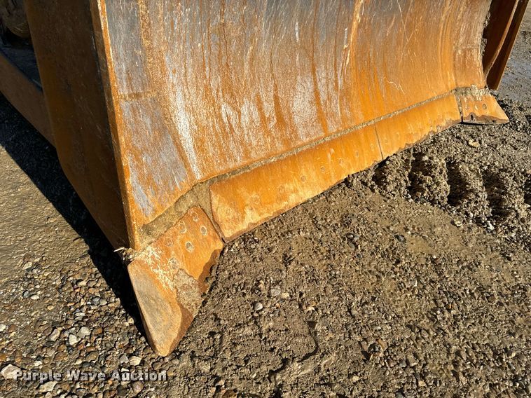 image for item DW2414 2004 Caterpillar D6R XL dozer