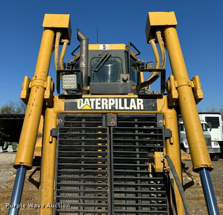 image for item DW2414 2004 Caterpillar D6R XL dozer