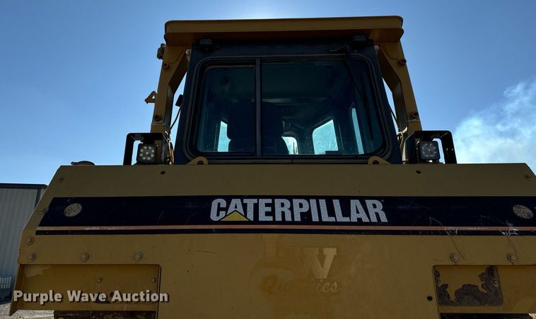 image for item DW2414 2004 Caterpillar D6R XL dozer
