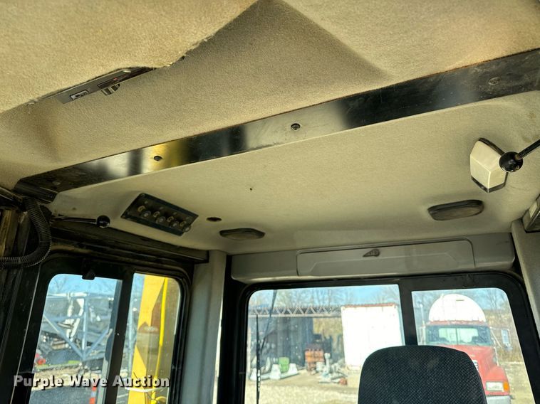 image for item DW2414 2004 Caterpillar D6R XL dozer