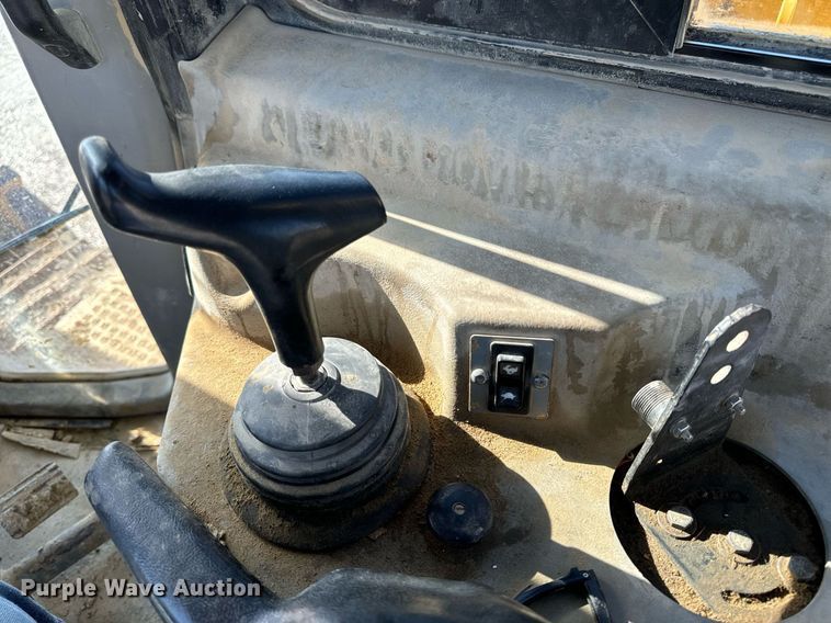 image for item DW2414 2004 Caterpillar D6R XL dozer