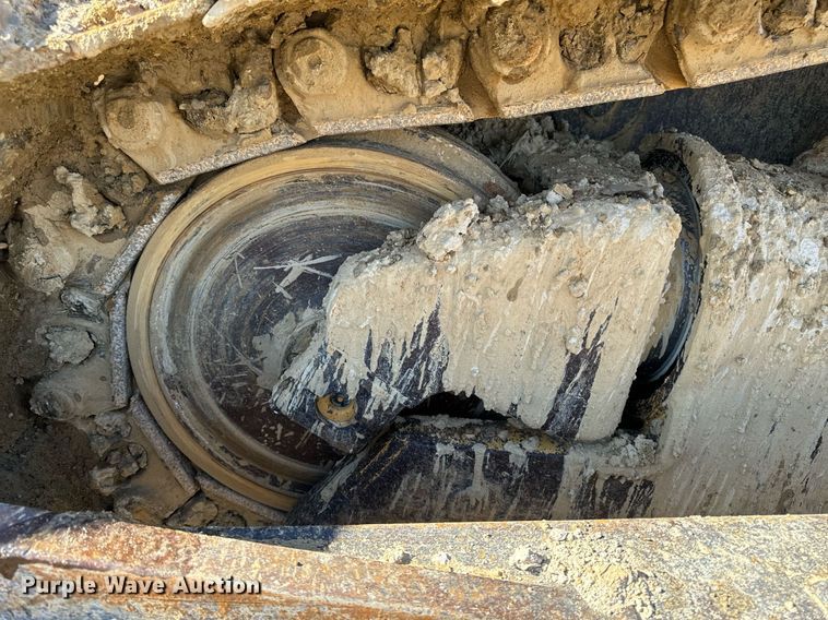 image for item DW2414 2004 Caterpillar D6R XL dozer