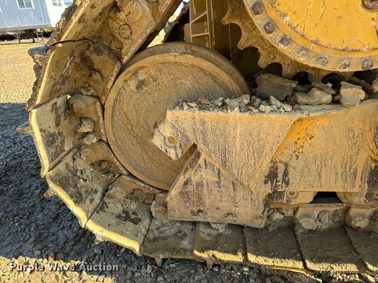 image for item DW2414 2004 Caterpillar D6R XL dozer
