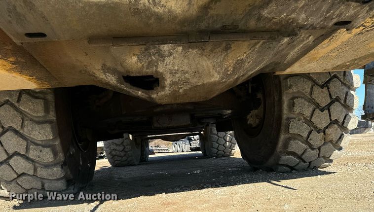 image for item DW2415 2014 Komatsu HM400-3 articulated haul truck