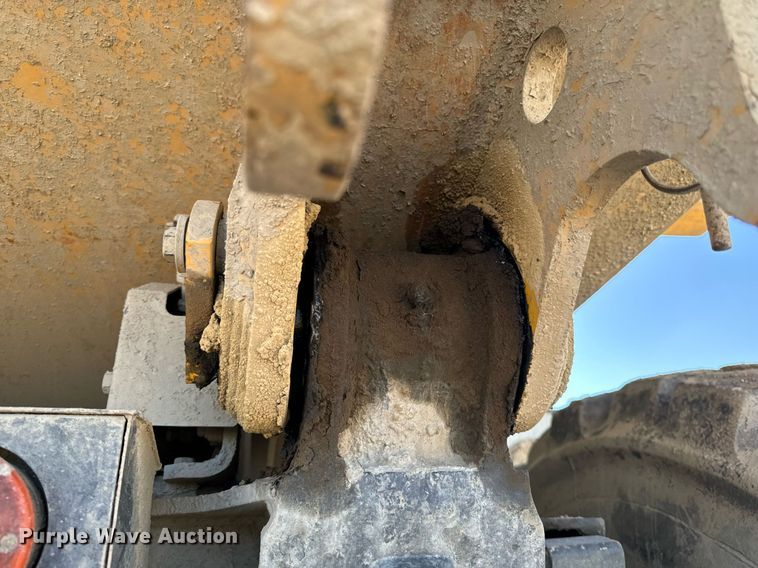 image for item DW2415 2014 Komatsu HM400-3 articulated haul truck