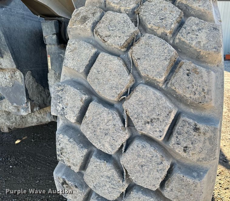 image for item DW2415 2014 Komatsu HM400-3 articulated haul truck