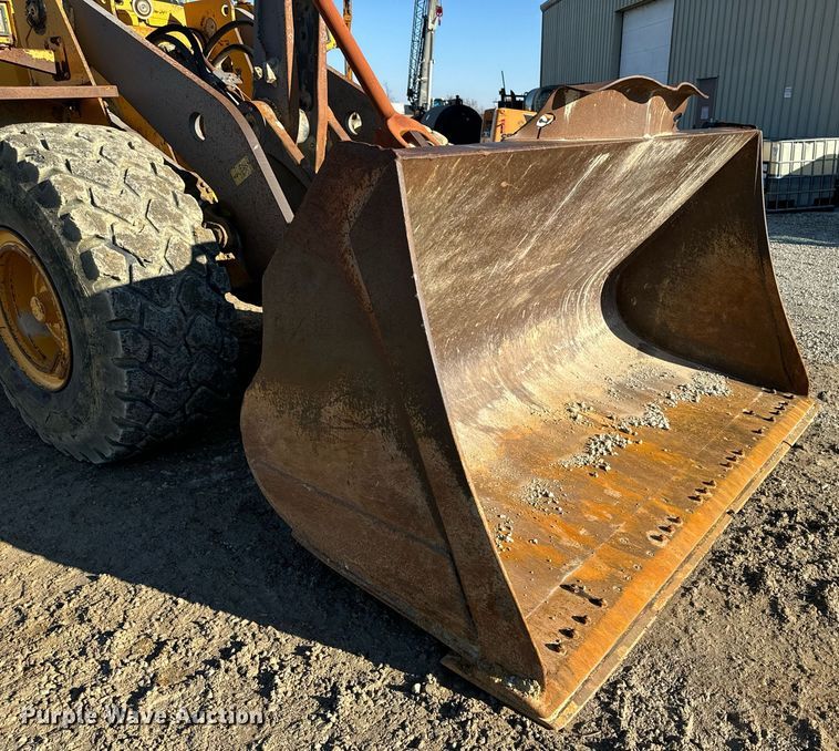 image for item DW2417 1998 Volvo L120C wheel loader